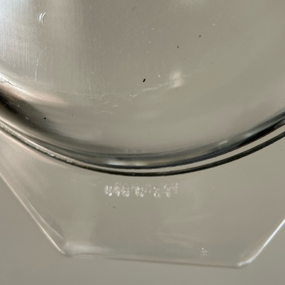 Vintage Pyrex Vintage Town and Country Divided Dish with Lid 1 1/2 Qt. - Picture 3 of 7